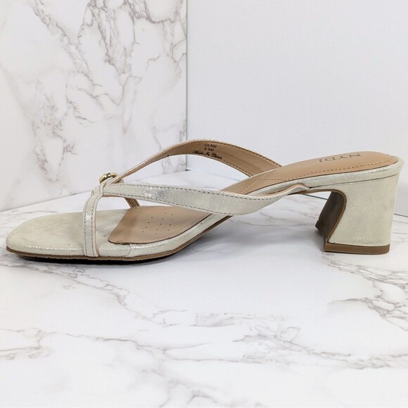NYDJ Women's Glam Dress Heel Sandal Light Gold Metallic 9.5 NEW IN BOX - Picture 3 of 7